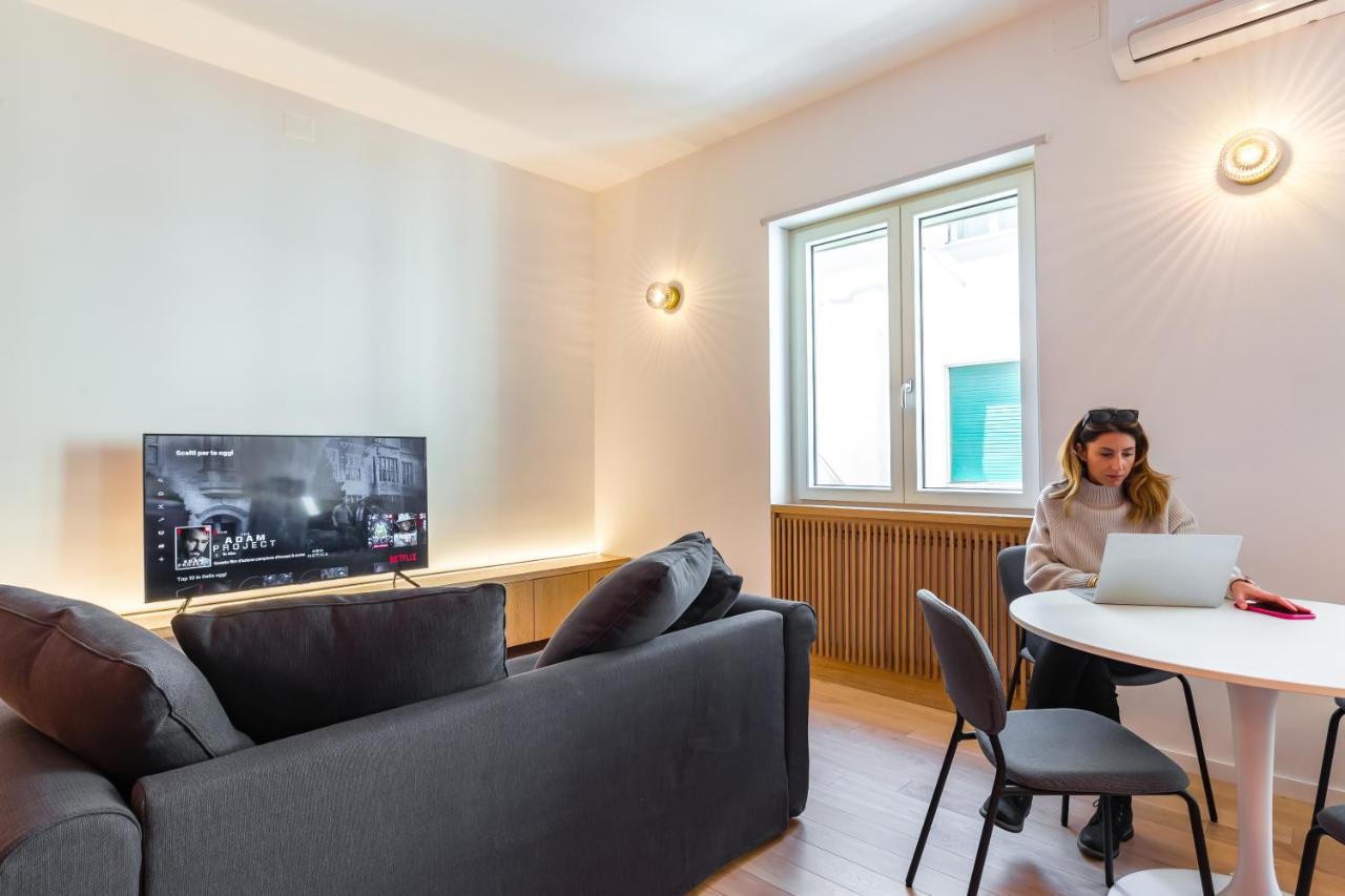 Starhost - Casa Giulia Apartment Salerno Luaran gambar
